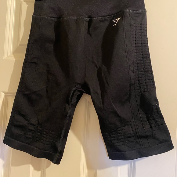 Gym shark biker shorts - Picture 2 of 3